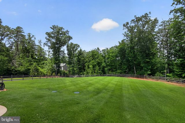 526 FAIR HAVENS LN, Fredericksburg, VA 22406