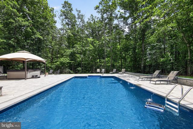 526 FAIR HAVENS LN, Fredericksburg, VA 22406