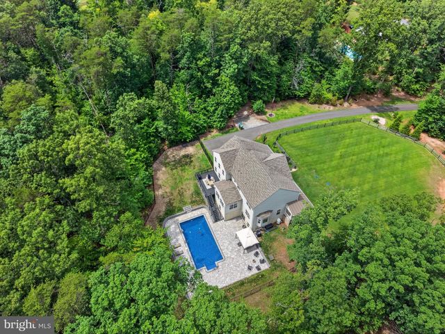 526 FAIR HAVENS LN, Fredericksburg, VA 22406
