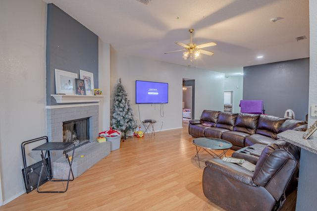 2401 Kelton Street, Fort Worth, TX 76133