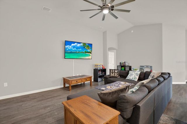 117 EAGLE SUMMIT DRIVE, Ruskin, FL 33570