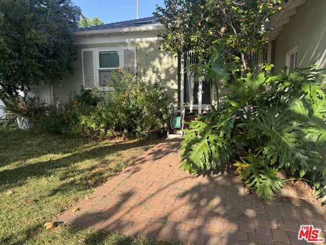 5702 Vesper Avenue, Van Nuys (los Angeles), CA 91411