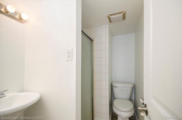 4356 HARVARD Road, Detroit, MI 48224