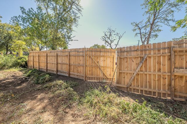 4506 Roberts Avenue, Dallas, TX 75215