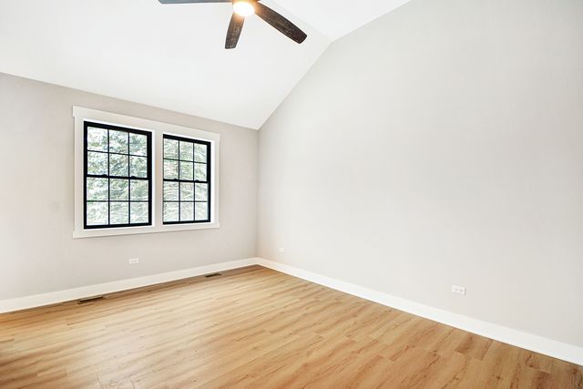 28722 N Madison Avenue, Wauconda, IL 60084