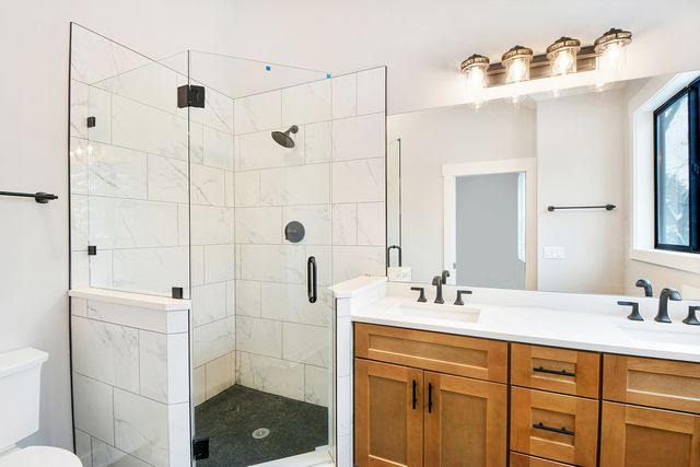 28722 N Madison Avenue, Wauconda, IL 60084