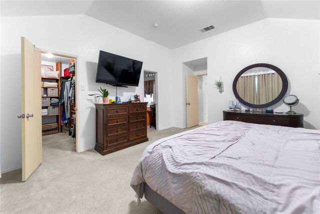 9225 Conestoga Drive, Fort Worth, TX 76131