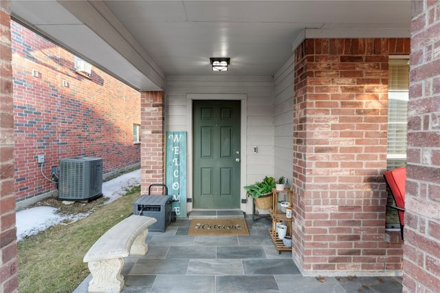9225 Conestoga Drive, Fort Worth, TX 76131
