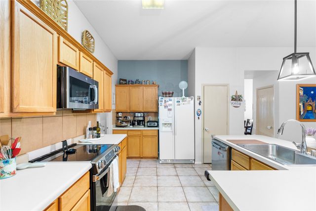 9225 Conestoga Drive, Fort Worth, TX 76131