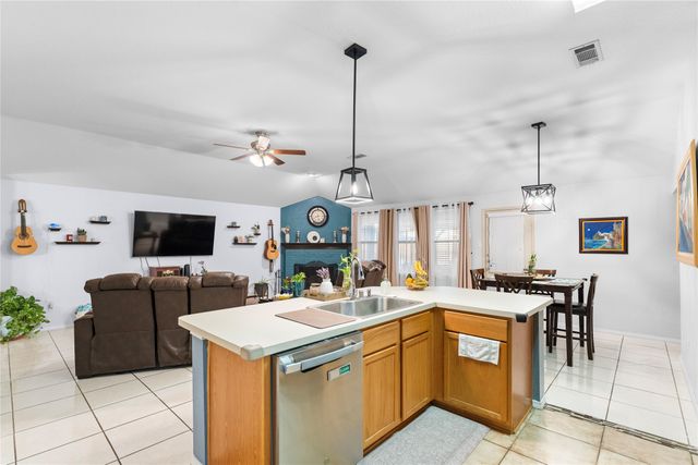 9225 Conestoga Drive, Fort Worth, TX 76131
