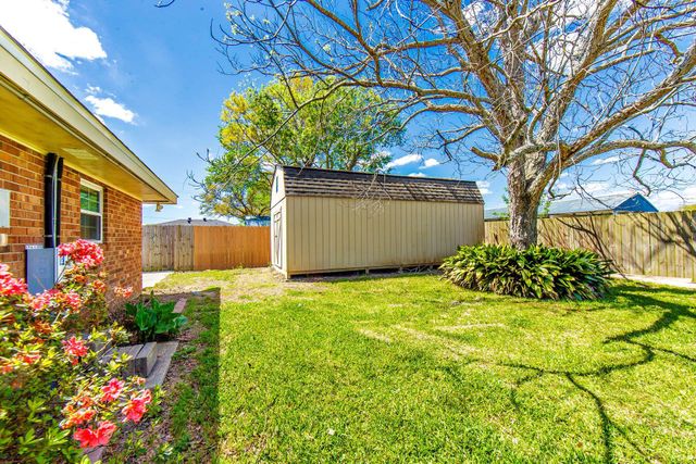 101 Bayou Bend Dr, Houma, LA 70364