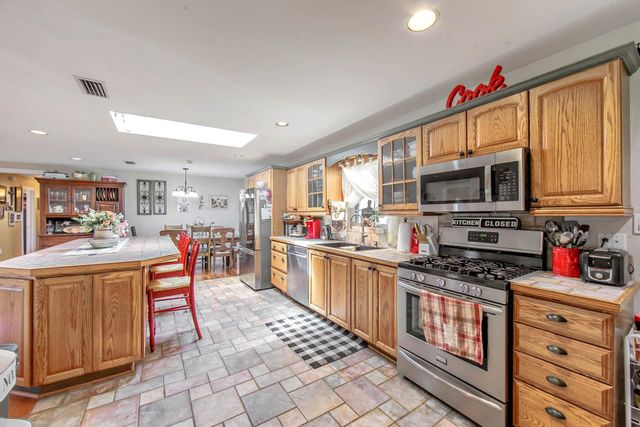 101 Bayou Bend Dr, Houma, LA 70364