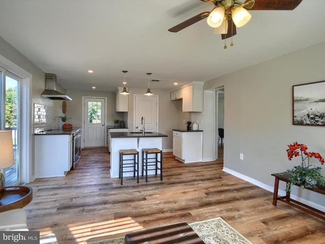 491 N MILL RD, Kennett Square, PA 19348