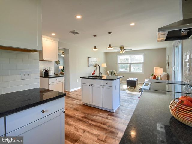 491 N MILL RD, Kennett Square, PA 19348