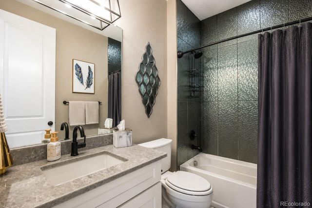 107 Western Sky Circle, Longmont, CO 80501