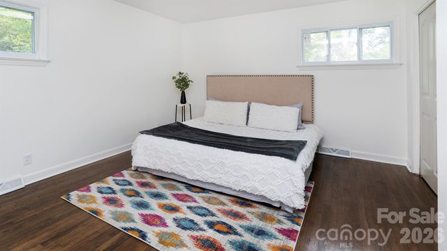 6400 Elmwood Circle, Charlotte, NC 28214