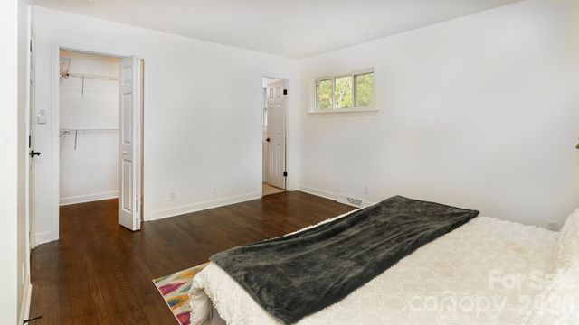 6400 Elmwood Circle, Charlotte, NC 28214