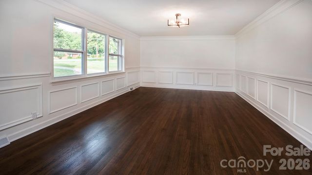 6400 Elmwood Circle, Charlotte, NC 28214