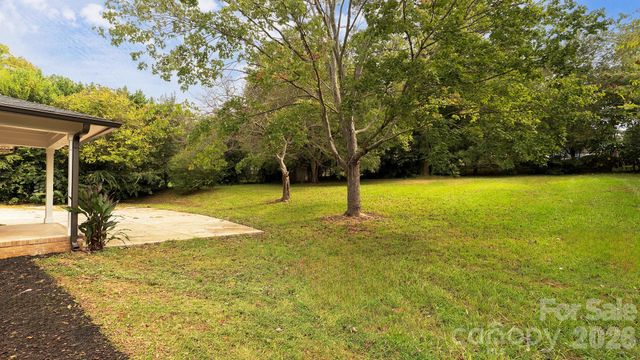 6400 Elmwood Circle, Charlotte, NC 28214