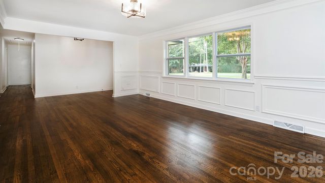 6400 Elmwood Circle, Charlotte, NC 28214