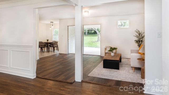 6400 Elmwood Circle, Charlotte, NC 28214