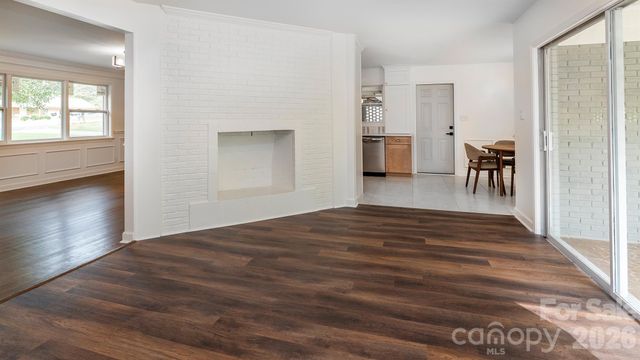 6400 Elmwood Circle, Charlotte, NC 28214