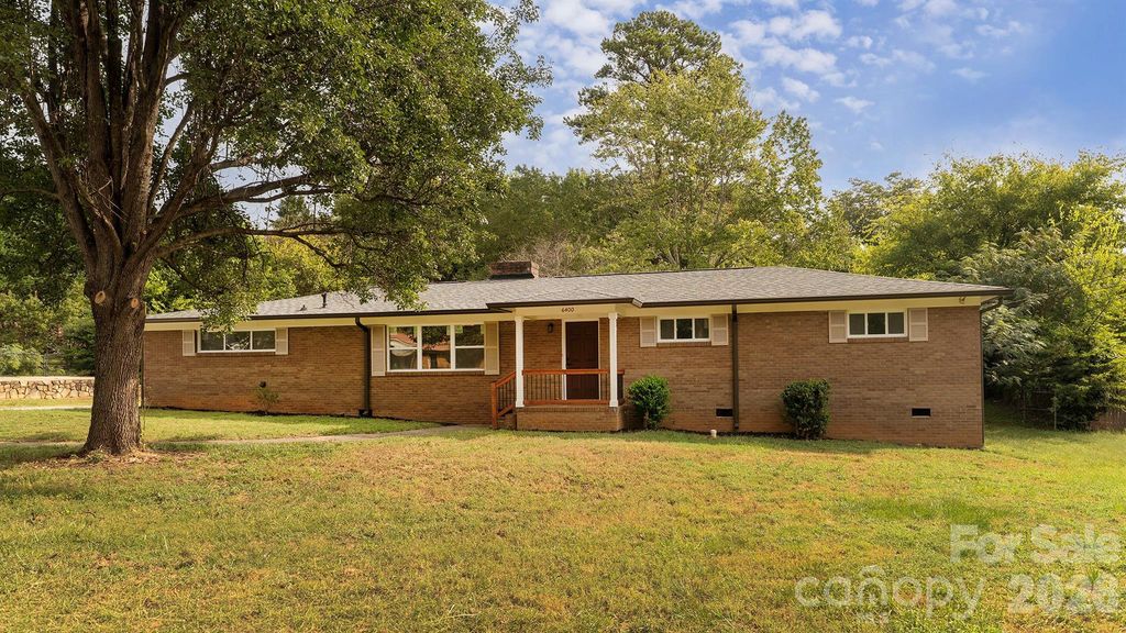 6400 Elmwood Circle, Charlotte, NC 28214