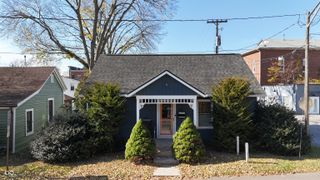 60 S Elm Street, Zionsville, IN 46077