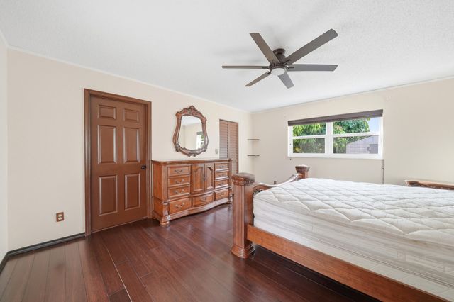 5787 SW 57th Way, Davie, FL 33314
