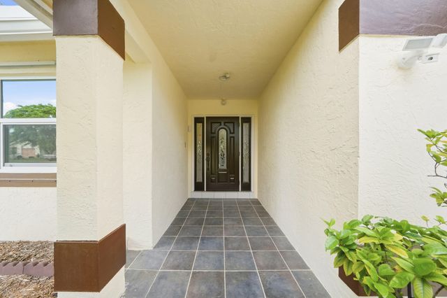 5787 SW 57th Way, Davie, FL 33314
