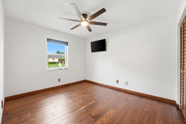 5787 SW 57th Way, Davie, FL 33314