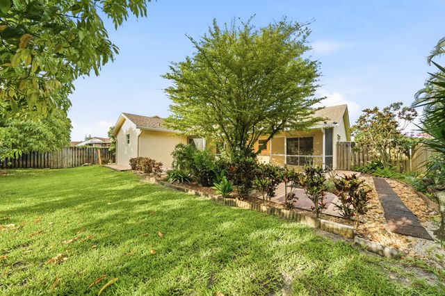 5787 SW 57th Way, Davie, FL 33314