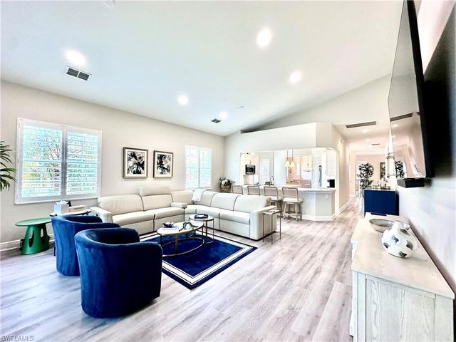 6438 Legacy CIR 304, Naples, FL 34113