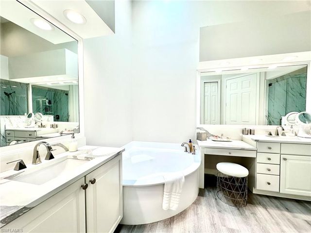 6438 Legacy CIR 304, Naples, FL 34113