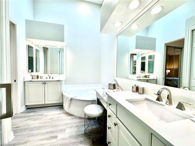 6438 Legacy CIR 304, Naples, FL 34113