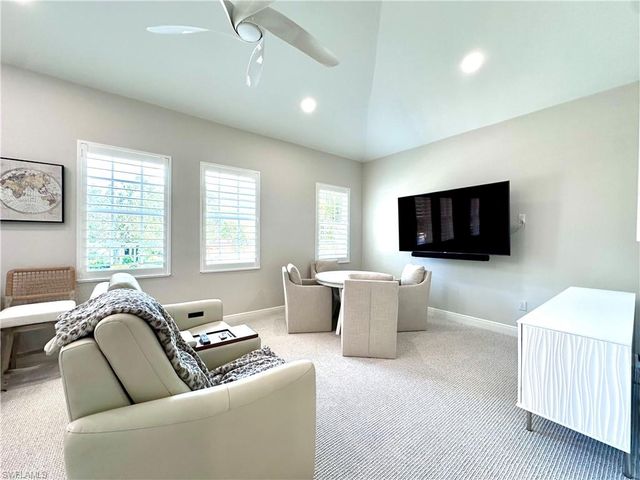 6438 Legacy CIR 304, Naples, FL 34113