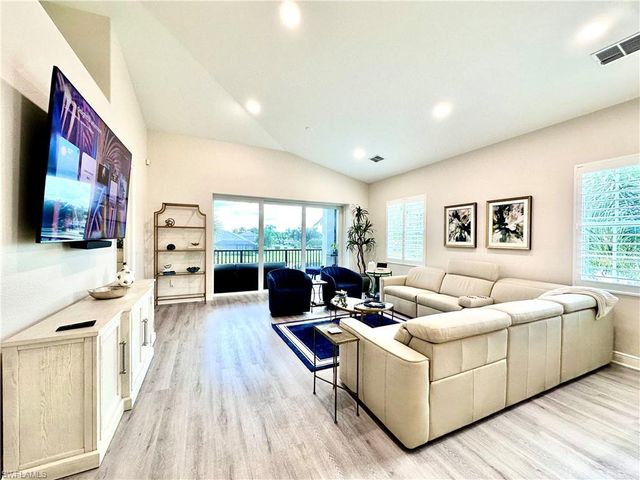 6438 Legacy CIR 304, Naples, FL 34113