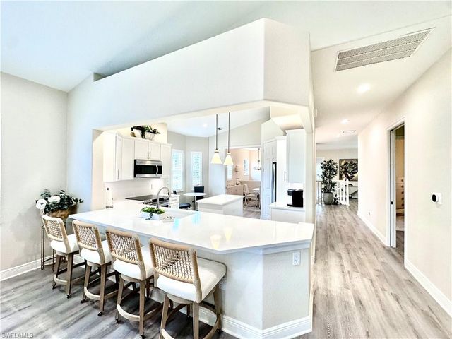 6438 Legacy CIR 304, Naples, FL 34113