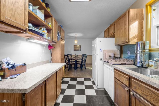 2 Drakesway Court, Durham, NC 27713