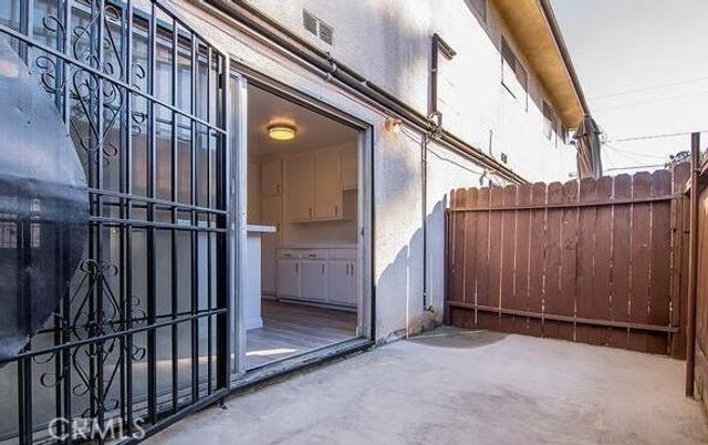 1238 W 87th 1, Los Angeles, CA 90044
