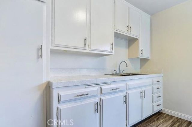 1238 W 87th 1, Los Angeles, CA 90044