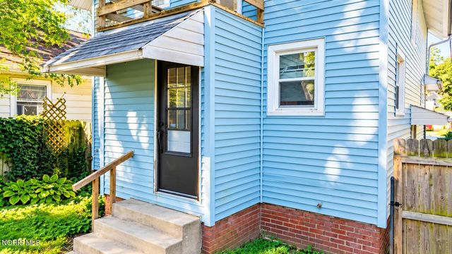 823 Toronto Avenue, Toledo, OH 43609