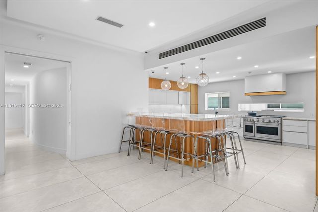 3748 Prairie Ave, Miami Beach, FL 33140