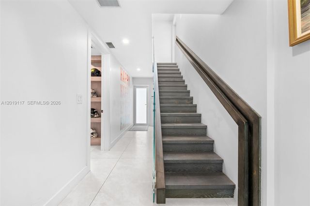 3748 Prairie Ave, Miami Beach, FL 33140