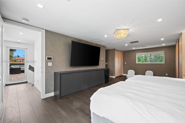 3748 Prairie Ave, Miami Beach, FL 33140