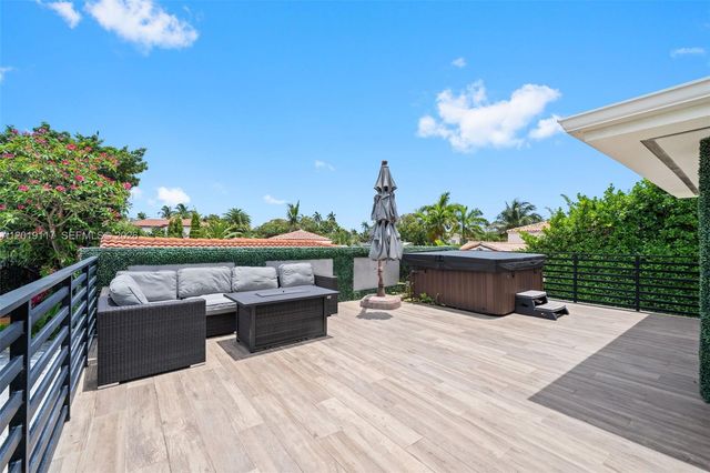 3748 Prairie Ave, Miami Beach, FL 33140