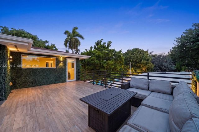 3748 Prairie Ave, Miami Beach, FL 33140