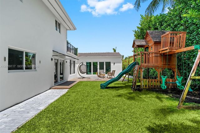 3748 Prairie Ave, Miami Beach, FL 33140