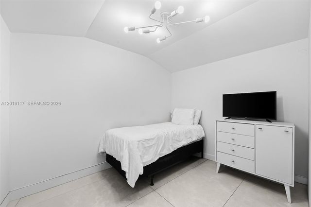 3748 Prairie Ave, Miami Beach, FL 33140