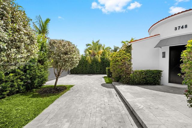 3748 Prairie Ave, Miami Beach, FL 33140
